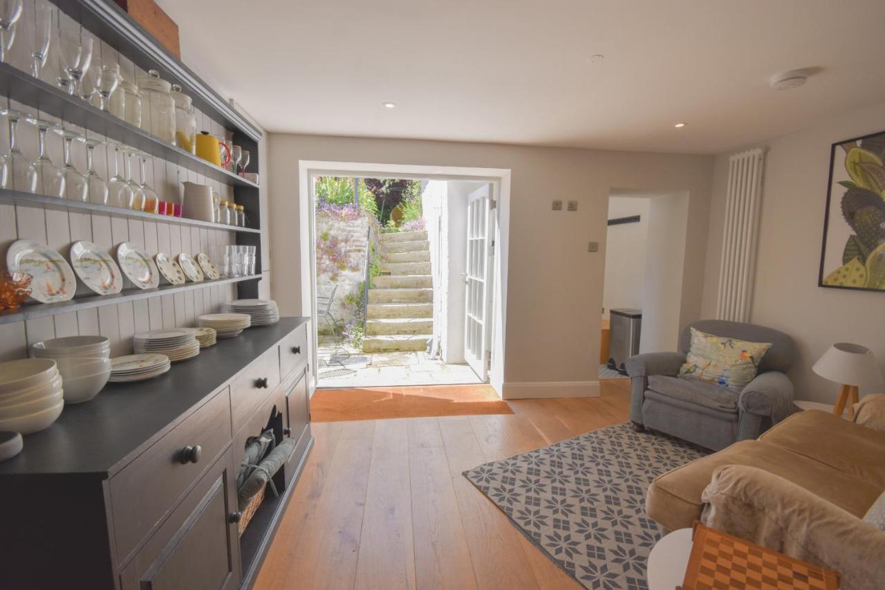 Arden Villa, Sleeps 8, Moments From The Golden Sandy Beach Of Ryde Ryde  Zewnętrze zdjęcie