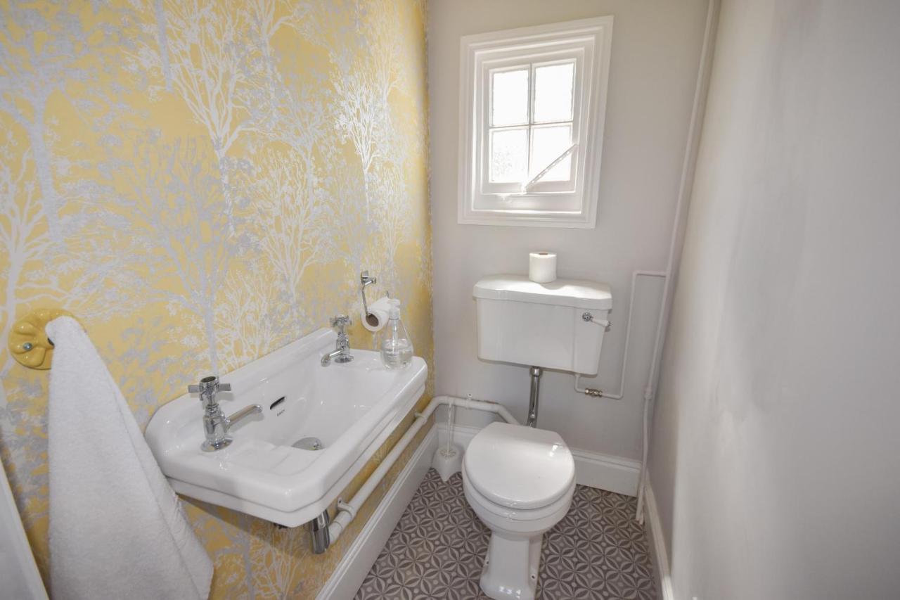 Arden Villa, Sleeps 8, Moments From The Golden Sandy Beach Of Ryde Ryde  Zewnętrze zdjęcie